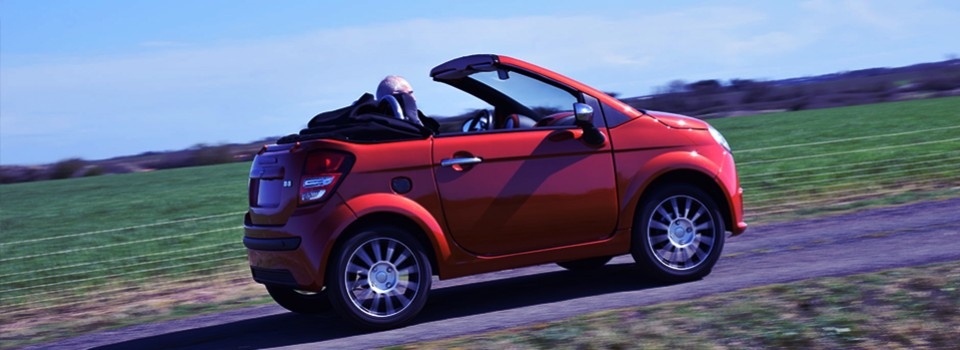 Microcar cabriolet: un’esperienza di guida all’aria aperta