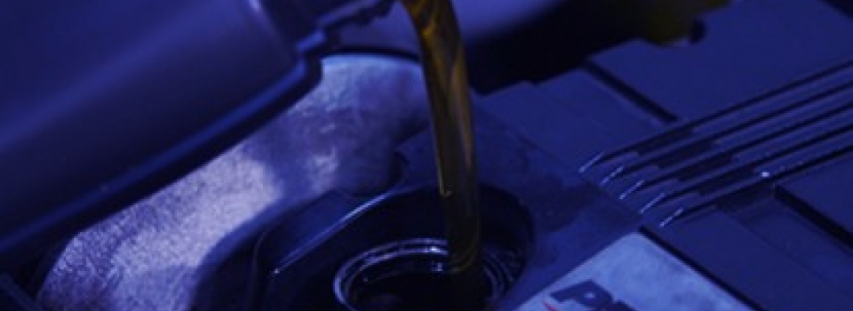 Cambio olio per aspirazione: olio pulito per la tua microcar!