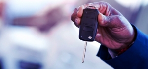 Comment reprogrammer une télécommande pour voiture sans permis ?